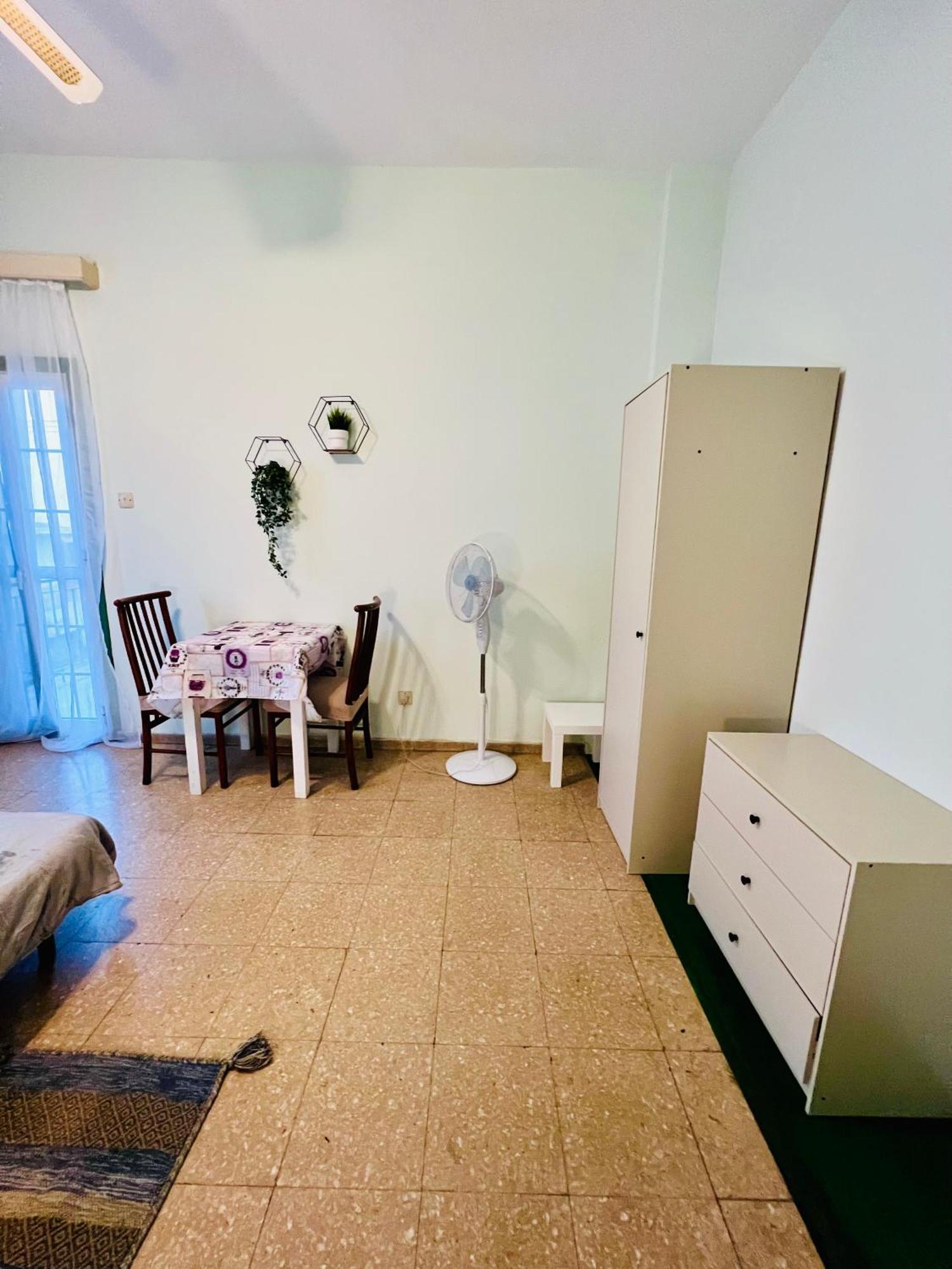 Homestay Past Or Tail *
